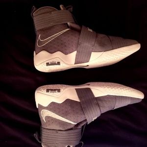 Lebron Soldier 10 Grey and White Basketball Shoes